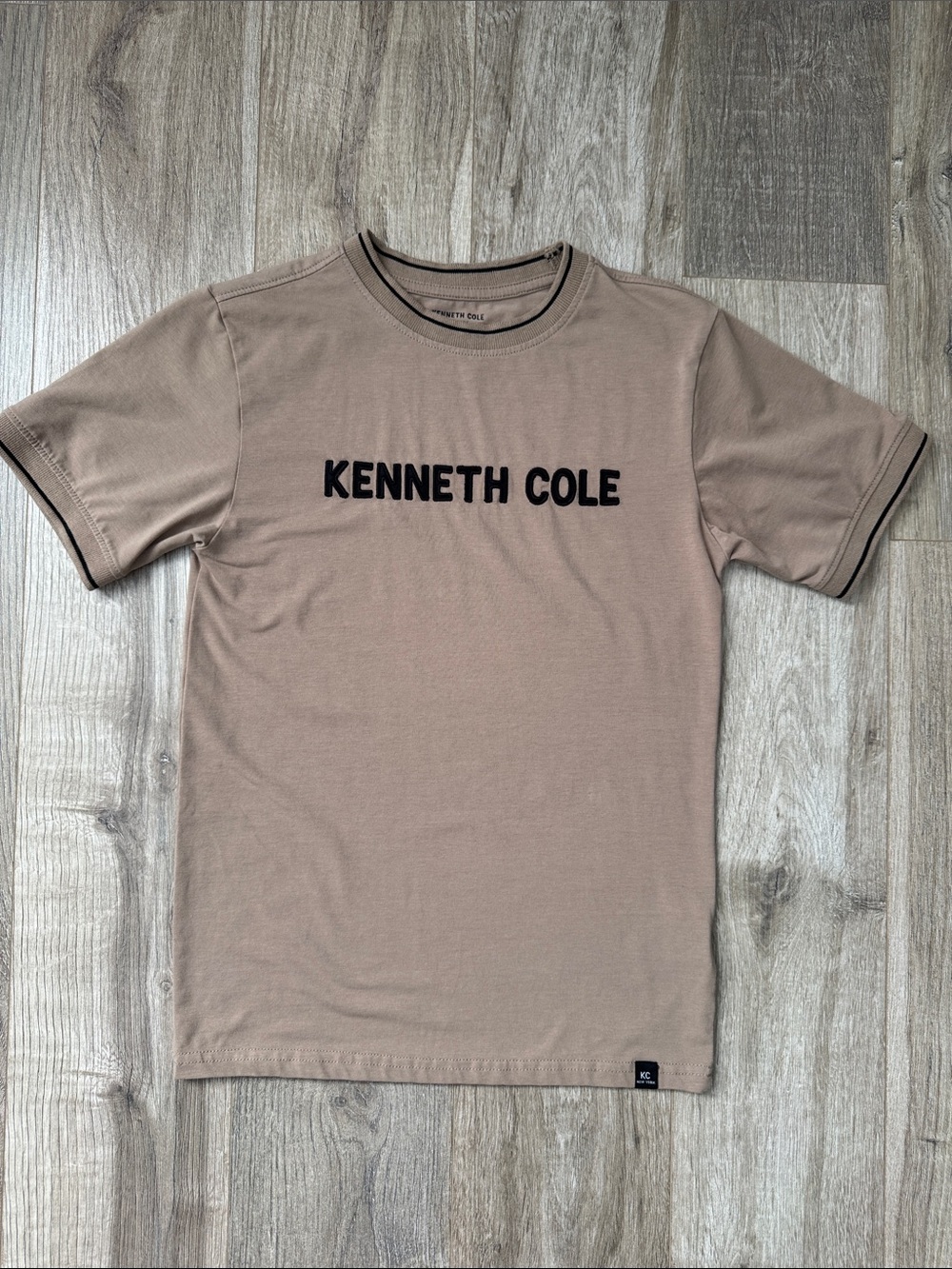 KENNETH COLE Boys Short Sleeve Tee Size 10/12